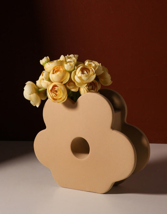 Handmade Ceramic Flower Vessel (Small Size)手工陶瓷花器（小号）